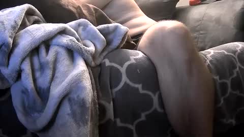 Snapshot of gratiotony chatting on 09/18/25, 01:18 Get US to 1000 you wont be disapointed online show from 09/18/25, 01:18