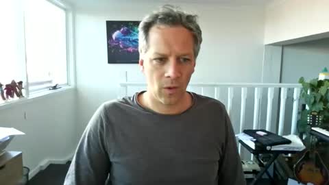 Snapshot of grattitude chatting on 12/01/25, 10:26 grattitude online show from 12/01/25, 10:26