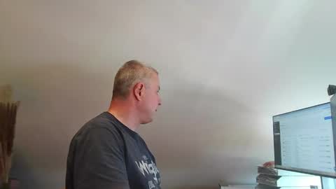 Snapshot of grau197077 chatting on 05/19/26, 08:53 grau197077 online show from 05/19/26, 08:53