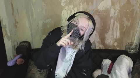 Snapshot of graylovescookies chatting on 12/18/24, 01:15 graylovescookies online show from 12/18/24, 01:15