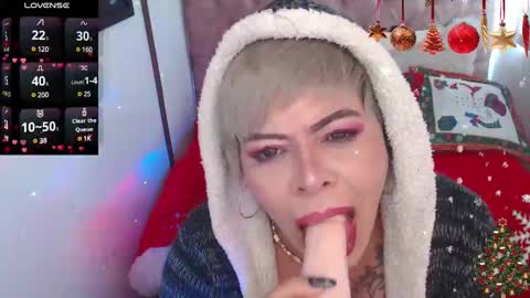 Snapshot of grecia_horny chatting on 12/14/24, 01:38 Grecia online show from 12/14/24, 01:38
