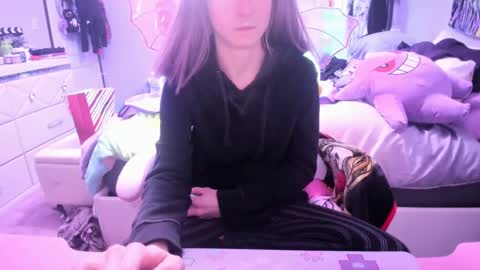 GreenEyedLovexo online show from 12/23/24, 09:40
