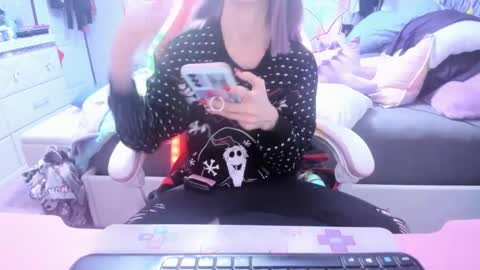 GreenEyedLovexo online show from 12/24/24, 07:11