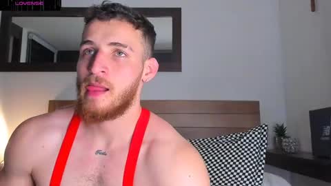 Snapshot of greeneyes_col chatting on 12/03/24, 06:04 Juan online show from 12/03/24, 06:04