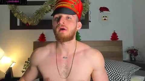 Snapshot of greeneyes_col chatting on 12/05/24, 02:42 Juan online show from 12/05/24, 02:42