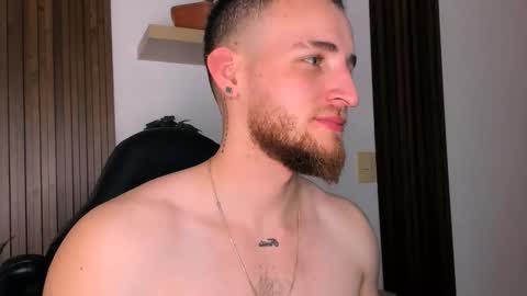 Snapshot of greeneyes_col chatting on 12/05/25, 03:59 Juan online show from 12/05/25, 03:59