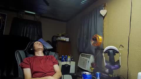 Greenlungs8195 online show from 10/18/25, 07:03