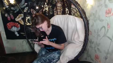 Lina online show from 09/23/25, 11:24