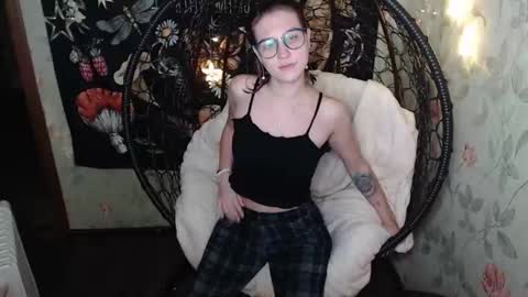 Lina online show from 11/29/25, 12:19