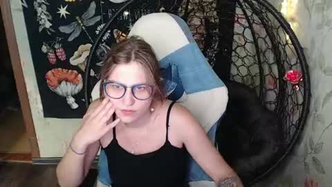 Lina online show from 07/22/26, 12:08