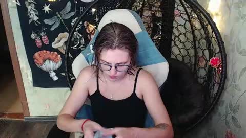 Lina online show from 07/23/26, 12:03