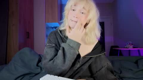 Greg-independent model online show from 09/13/25, 09:25