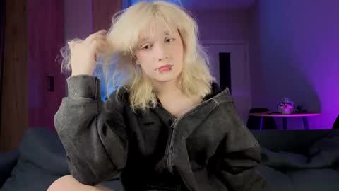 Greg-independent model online show from 09/19/25, 09:26