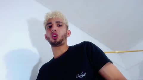 Snapshot of gregory_hardxx chatting on 09/20/25, 08:43 GREGORY online show from 09/20/25, 08:43