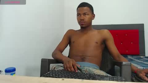 Snapshot of gregoryhoot chatting on 06/05/26, 12:33 gregoryhoot online show from 06/05/26, 12:33