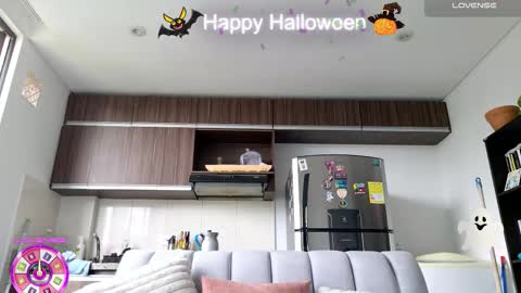  Emmy  online show from 10/28/25, 03:14