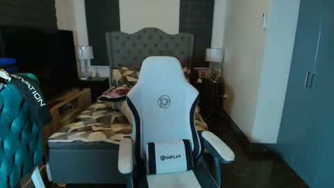 greta_v online show from 11/09/25, 02:54