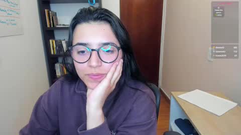 Snapshot of gretagat chatting on 02/18/25, 12:48 Greta online show from 02/18/25, 12:48