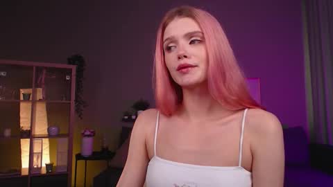 gretchen_mol online show from 10/07/25, 07:38