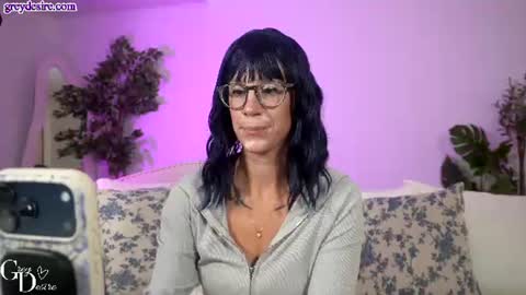       2 online show from 07/27/26, 02:02