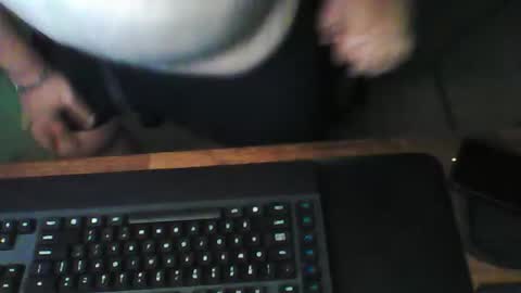 Snapshot of greyghost04 chatting on 10/18/25, 04:41 greyghost04 online show from 10/18/25, 04:41