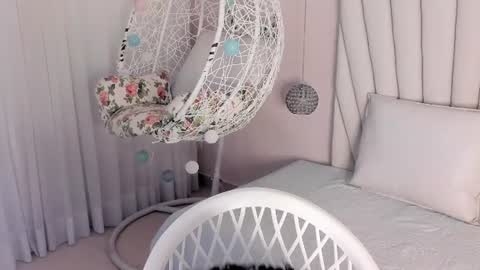 Marii online show from 07/16/26, 12:00