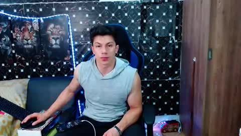 griego01 online show from 09/19/25, 02:24