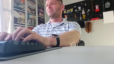 Snapshot of gringo_diks chatting on 04/15/26, 02:35 gringo_diks online show from 04/15/26, 02:35
