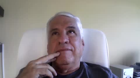 grisa01 online show from 11/27/25, 01:02