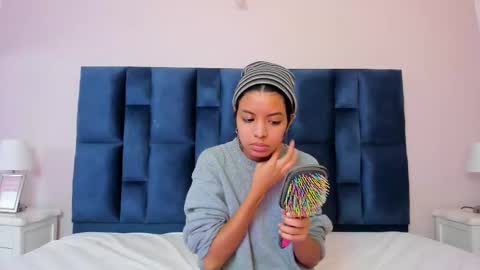 Snapshot of grishamochka chatting on 12/05/25, 12:36 Grisha online show from 12/05/25, 12:36