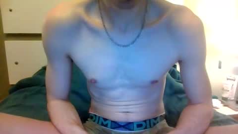 Snapshot of grossebite7520 chatting on 01/19/26, 12:31 BIG FRENCH COCK online show from 01/19/26, 12:31