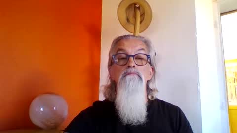 Snapshot of grybear60 chatting on 10/02/25, 10:22 Grybear online show from 10/02/25, 10:22