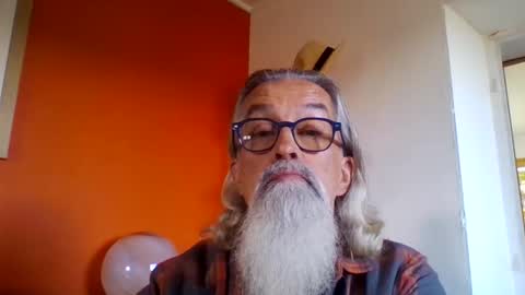 Snapshot of grybear60 chatting on 10/20/25, 11:32 Grybear online show from 10/20/25, 11:32