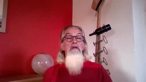 Snapshot of grybear60 chatting on 10/27/25, 07:01 Grybear online show from 10/27/25, 07:01