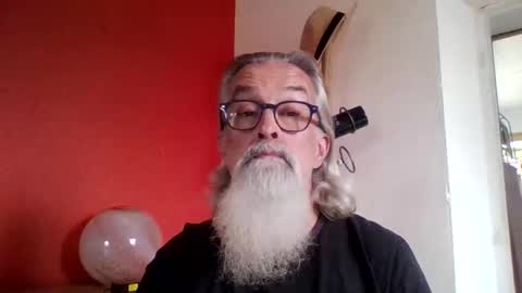 Snapshot of grybear60 chatting on 10/31/25, 12:06 Grybear online show from 10/31/25, 12:06