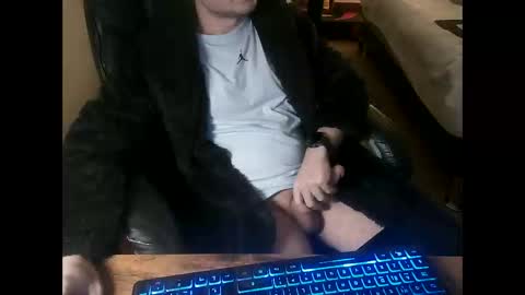 Snapshot of gsjw chatting on 11/16/25, 08:14 Gizzy online show from 11/16/25, 08:14