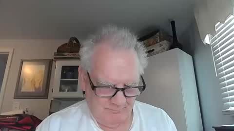 Snapshot of gspotlover1 chatting on 02/11/26, 02:55 Horny Daddy online show from 02/11/26, 02:55