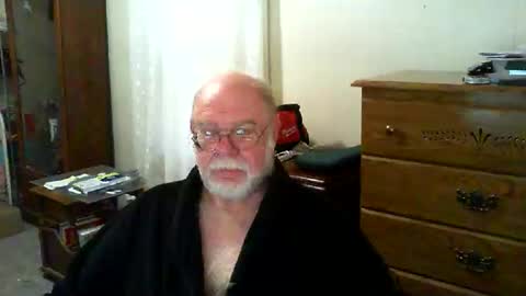 Snapshot of gtnolder60 chatting on 12/20/25, 12:45 Gary online show from 12/20/25, 12:45