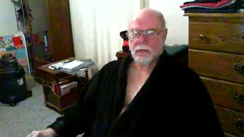 Snapshot of gtnolder60 chatting on 01/19/26, 12:31 Gary online show from 01/19/26, 12:31