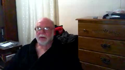 Snapshot of gtnolder60 chatting on 02/09/26, 01:31 Gary online show from 02/09/26, 01:31