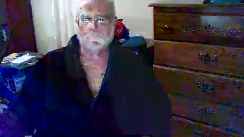 Snapshot of gtnolder60 chatting on 03/09/26, 01:09 Gary online show from 03/09/26, 01:09