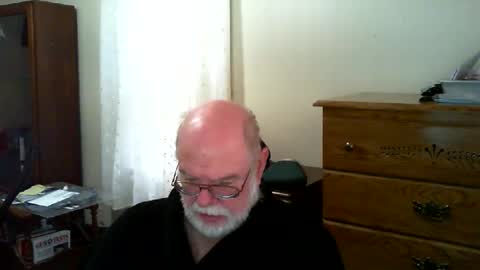 Snapshot of gtnolder60 chatting on 03/10/26, 11:48 Gary online show from 03/10/26, 11:48