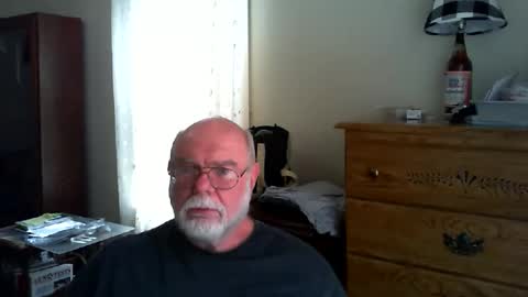 Snapshot of gtnolder60 chatting on 04/01/26, 04:04 Gary online show from 04/01/26, 04:04