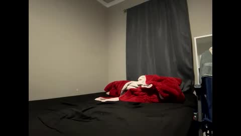 Snapshot of gtrap233 chatting on 10/19/25, 03:40 gtrap233 online show from 10/19/25, 03:40