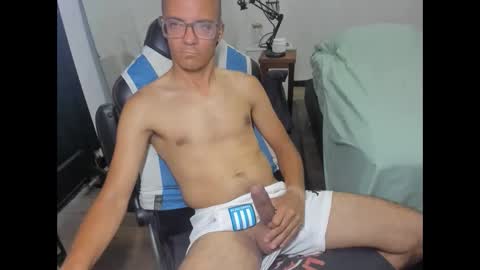 Snapshot of guachin_new chatting on 01/27/25, 02:53 guachin_new online show from 01/27/25, 02:53