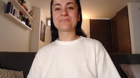 Snapshot of guccipussy1 chatting on 09/30/25, 04:56 Elena online show from 09/30/25, 04:56