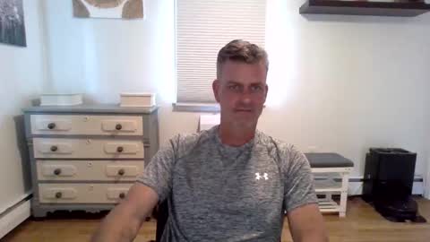 gudguy2025 online show from 05/20/26, 05:19