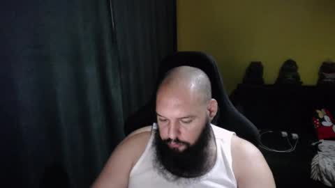 Snapshot of guessswho24 chatting on 09/17/25, 10:11 Ayan online show from 09/17/25, 10:11