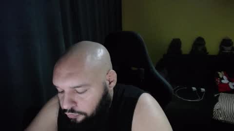 Snapshot of guessswho24 chatting on 09/18/25, 10:45 Ayan online show from 09/18/25, 10:45