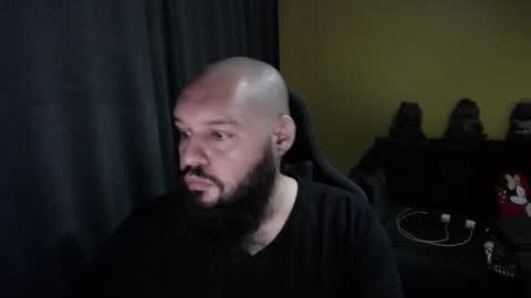 Snapshot of guessswho24 chatting on 10/16/25, 12:11 Ayan online show from 10/16/25, 12:11